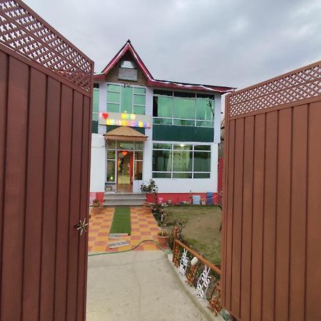 Hotel New Heaven Canal Srīnagar المظهر الخارجي الصورة