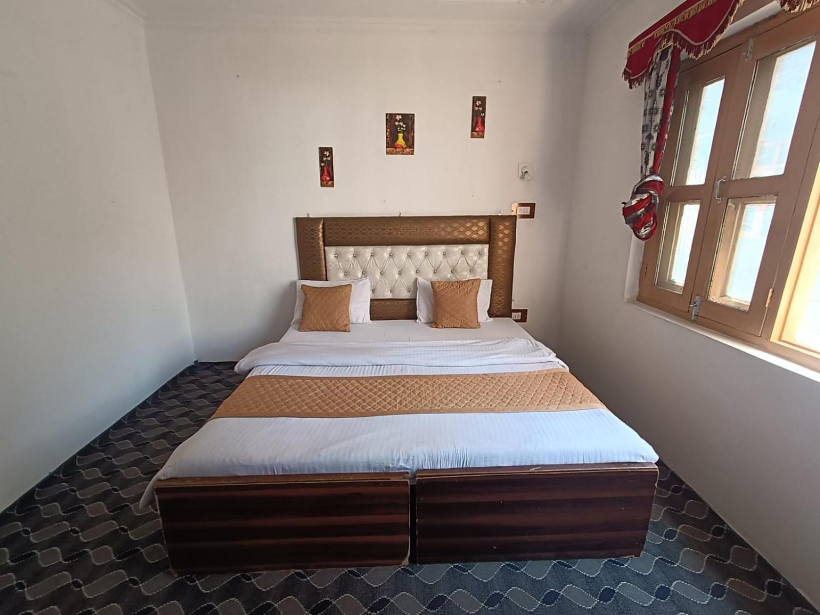 Hotel New Heaven Canal Srīnagar المظهر الخارجي الصورة