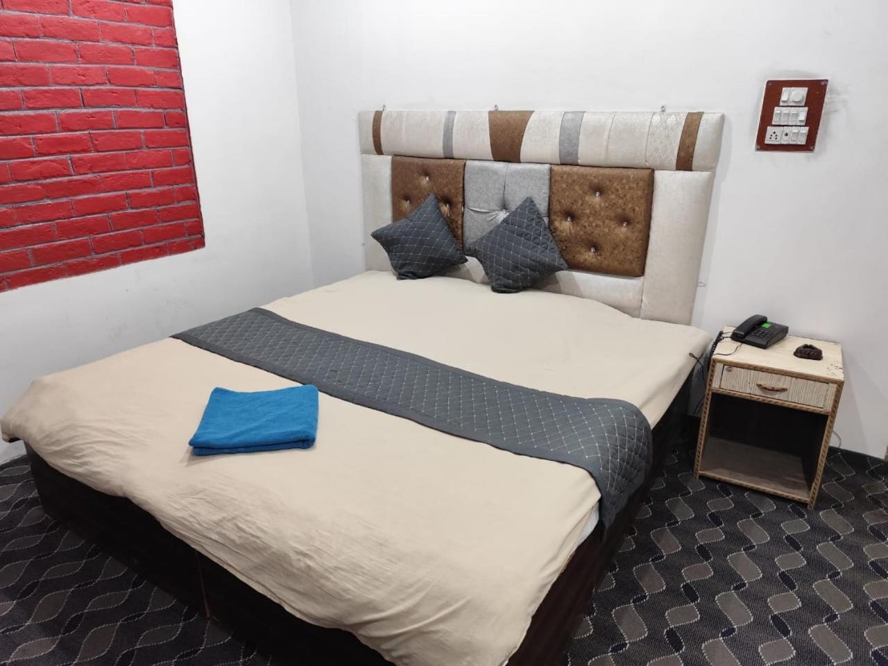 Hotel New Heaven Canal Srīnagar المظهر الخارجي الصورة