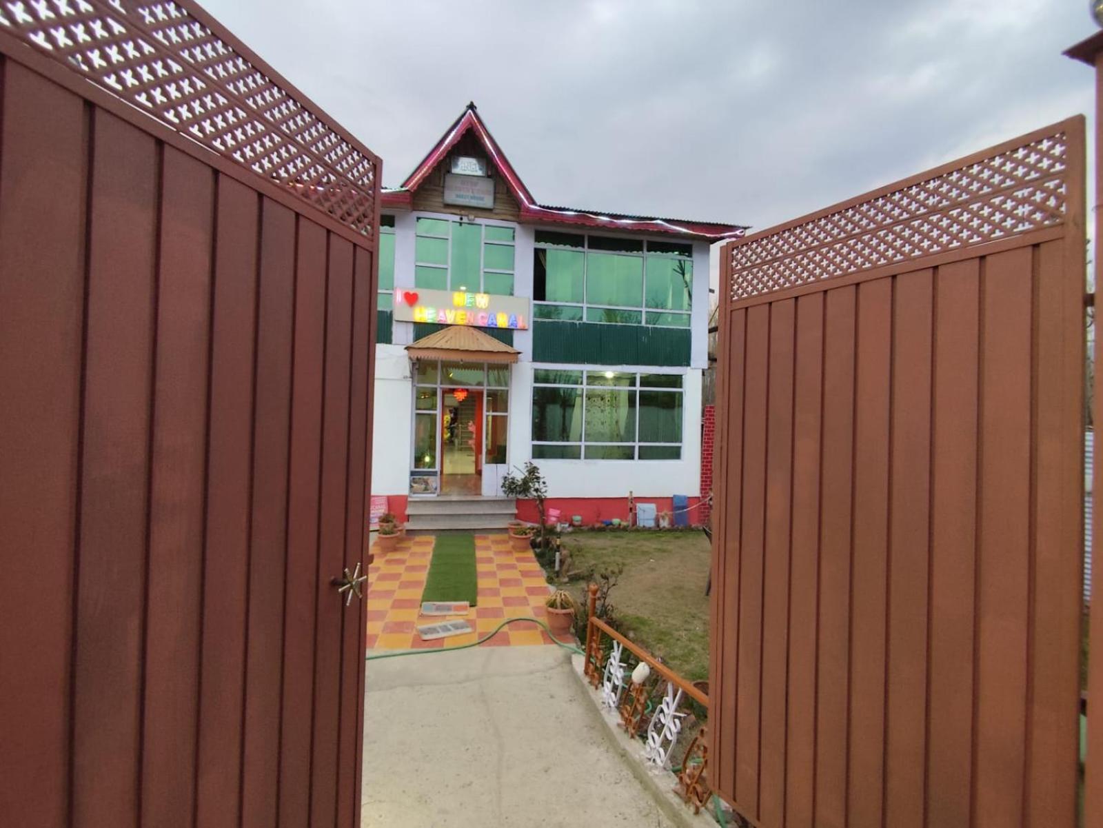 Hotel New Heaven Canal Srīnagar المظهر الخارجي الصورة